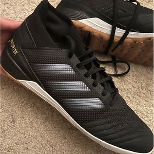 Men size 9 indoor soccer shoes, Adidas predator